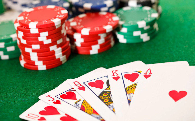 Poker – Kinh Nghiệm Đặt Cược Và Kết Hợp Bộ Bài Mạnh Nhất